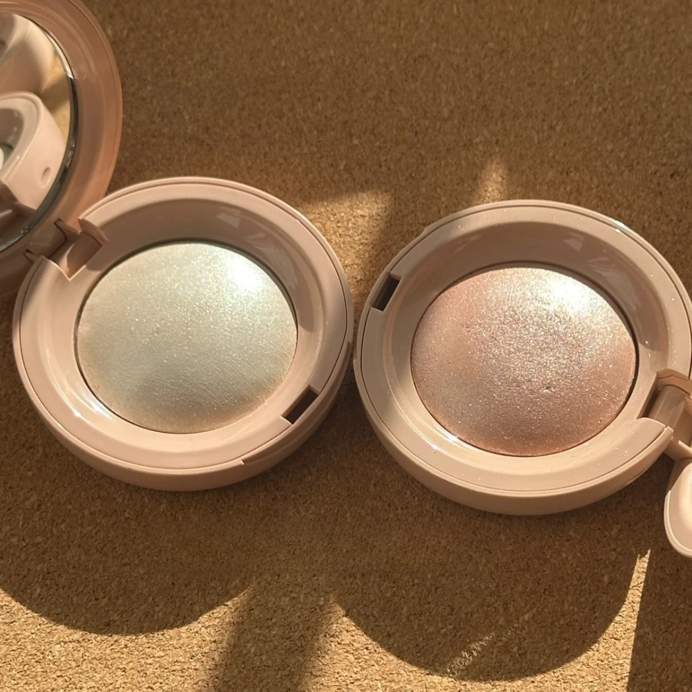 Rare Beauty Highlighter Long L - Rare Beauty Makeup Highlighter ulasan dan harga