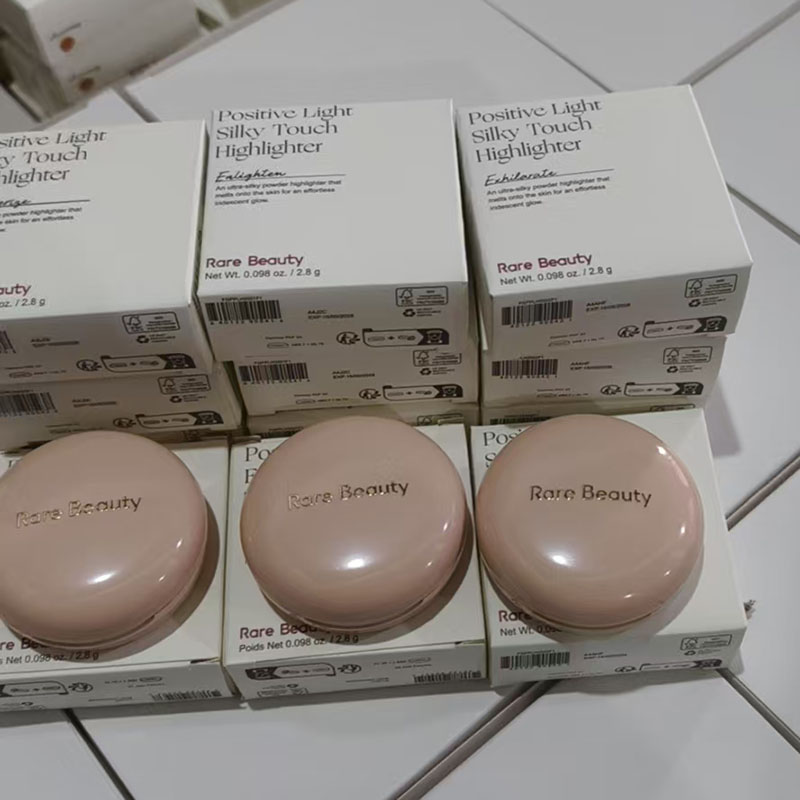 Rare Beauty Powder Highlighter - Rare Beauty Makeup Highlighter ulasan dan harga