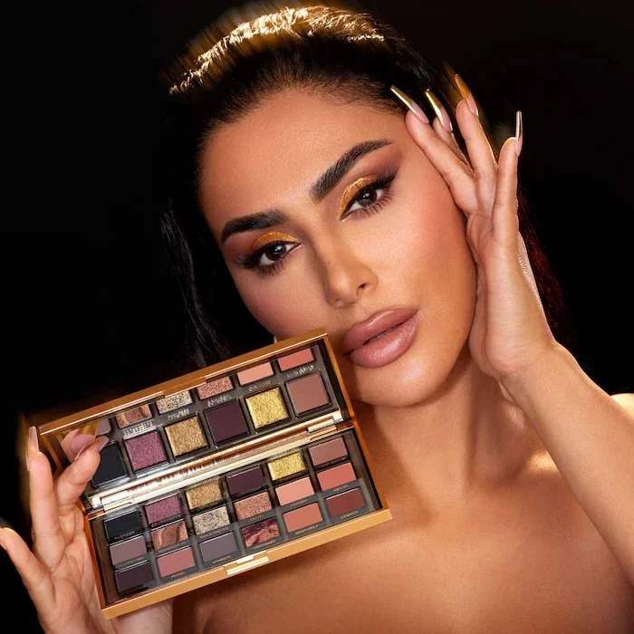 Hudabeauty 18 Colors Empowered - Huda Beauty Makeup Set ulasan dan harga