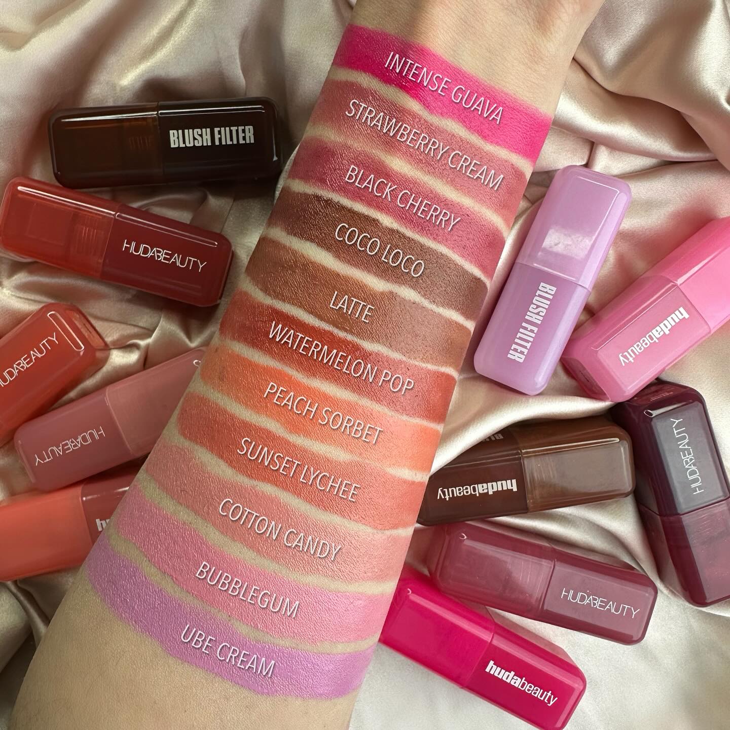 Huda Beauty Blush Filter Soft  - Huda Beauty Makeup Set ulasan dan harga